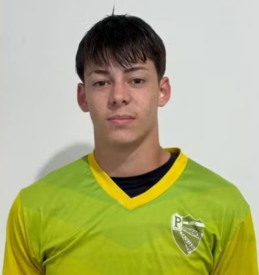 RS – Goleiro de 17 anos que se preparava para estreia passa mal em alojamento e morre