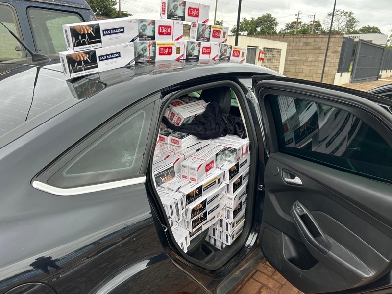 Guaíra – PF e BPFron apreendem veículo carregado com cigarros do Paraguai