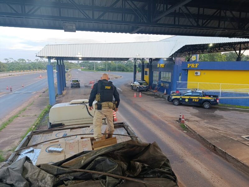 Guaíra – PRF apreende 600 mil maços de cigarros de origem estrangeira na BR 163