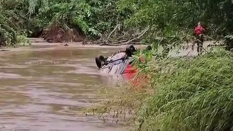 RS – Casal é encontrado morto em carro arrastado por correnteza, diz Defesa Civil
