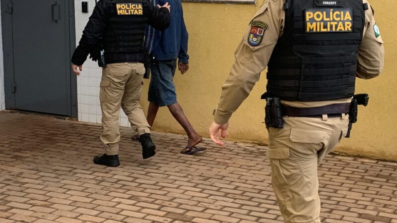 Região – Morador de rua furta ônibus do transporte coletivo e sai dirigindo pelas ruas de Cascavel