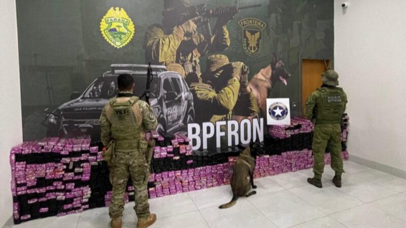 Umuarama – Casal transportava mais de 1 tonelada de maconha com filha de 2 anos em caminhão