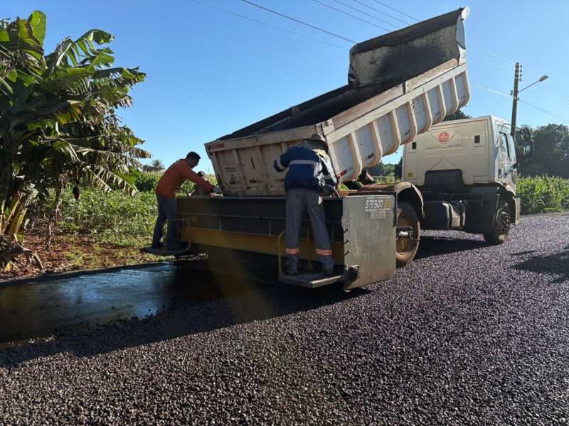 Guaíra – Município executa duas importantes obras no Distrito de Doutor Oliveira Castro