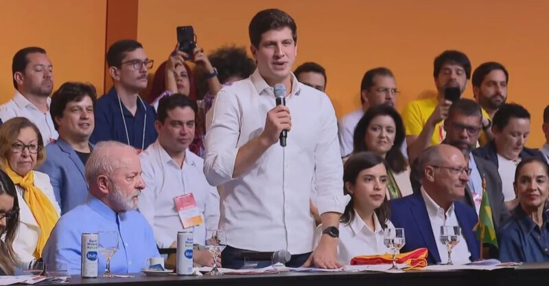 Brasília – PSB oficializa João Campos no comando do partido