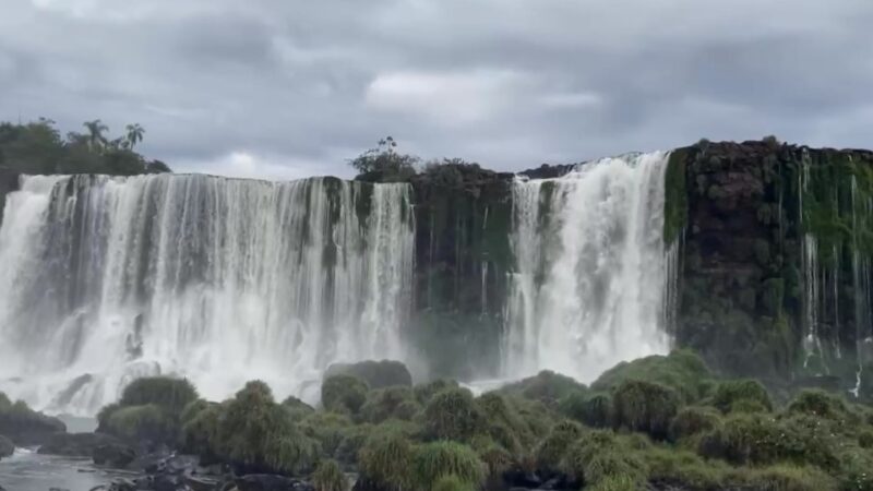Foz – Volume das Cataratas do Iguaçu despenca com estiagem no Paraná