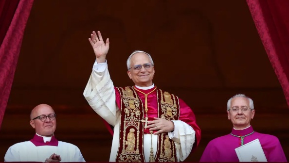 Internacional – Robert Francis Prevost é eleito papa e se chamará Leão XIV