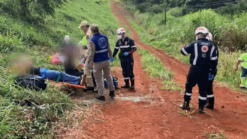 BR 277 – Cinco pessoas ficam feridas em capotamento em Cascavel