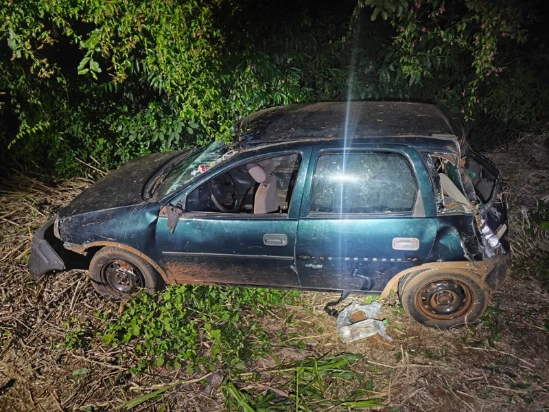 PR 495 – Capotamento deixa jovem ferido em Missal