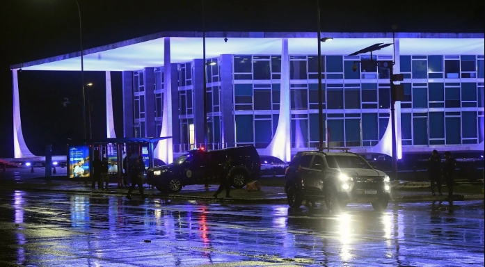 Brasília – PF conclui que homem-bomba agiu sozinho em atentado contra STF