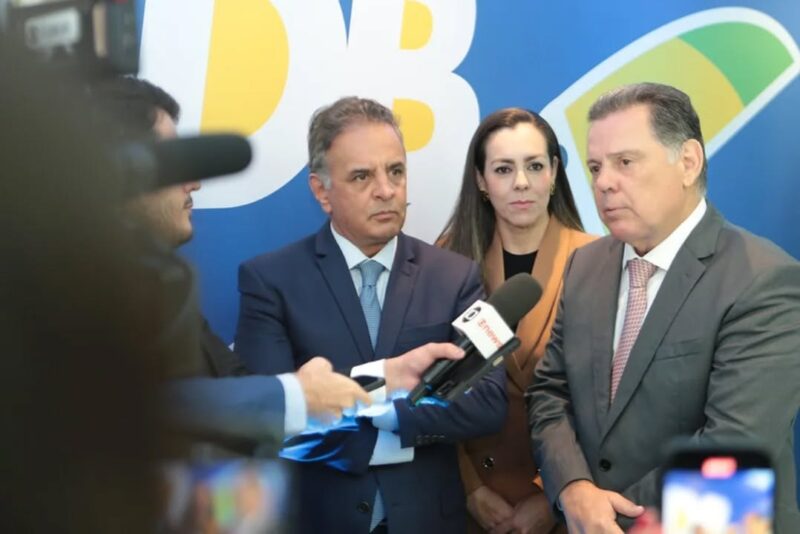 Brasília – PSDB avança com fusão e deve aposentar “45”