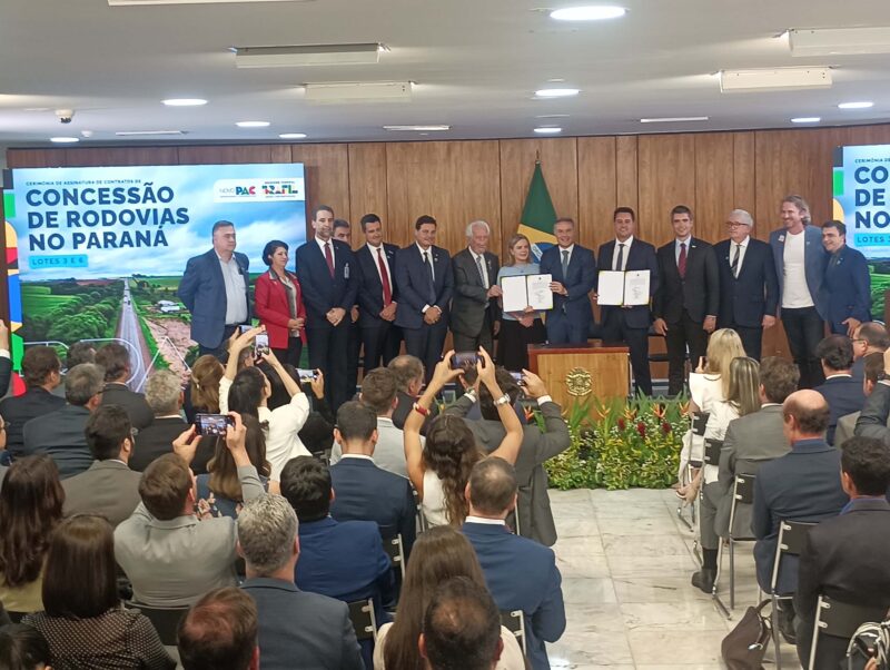 Brasília – Com R$ 36 bilhões em obras, contratos dos lotes 3 e 6 das rodovias paranaenses são assinados