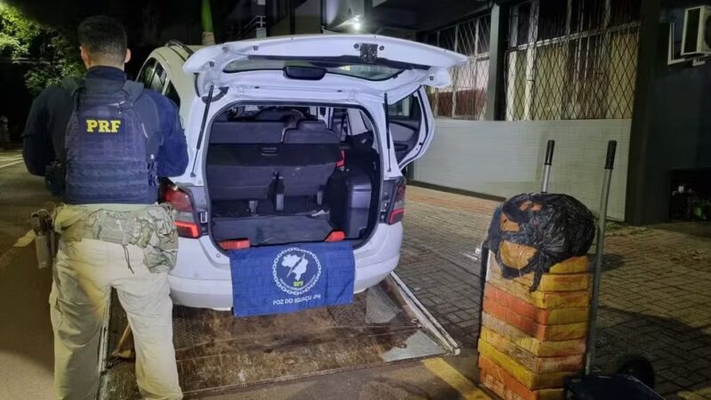 Região – Casal com filha de 6 meses termina preso após fugir da polícia por 40 quilômetros em carro carregado com maconha