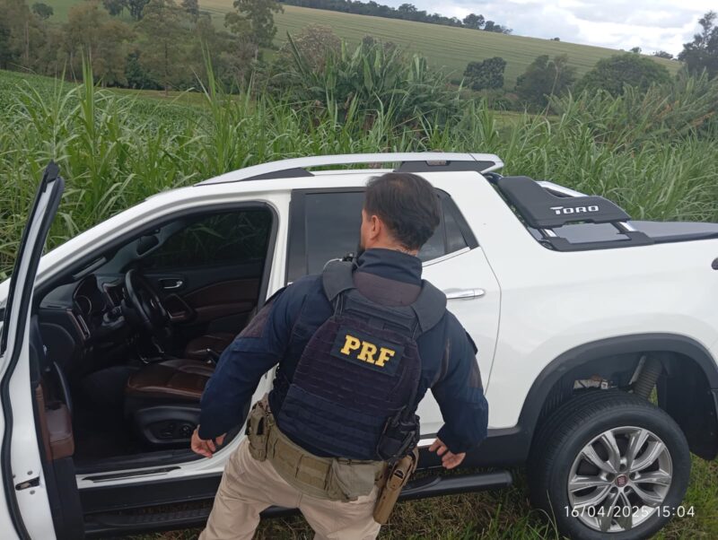 Céu Azul – PRF recupera veículo furtado após tentativa de fuga na BR 277