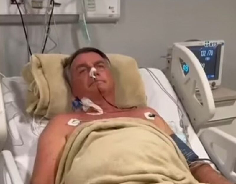 Michelle: Bolsonaro passa por “cirurgia longa” e possui “muitas aderências”