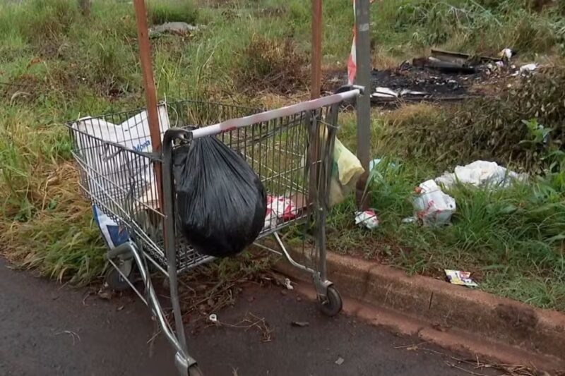 Cascavel – Homem em situação de rua é encontrado morto, seminu e com fratura no crânio em terreno