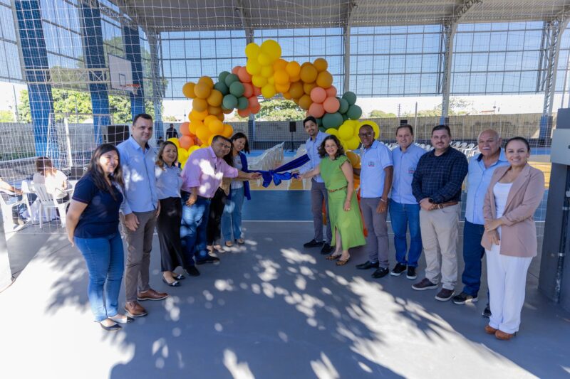 Guaíra – Município inaugura nova quadra esportiva coberta no CEACA