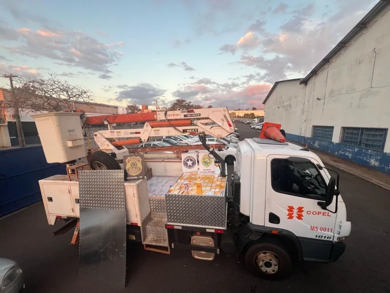 BR 277 – Caminhão da Copel é apreendido com 2 mil celulares contrabandeados