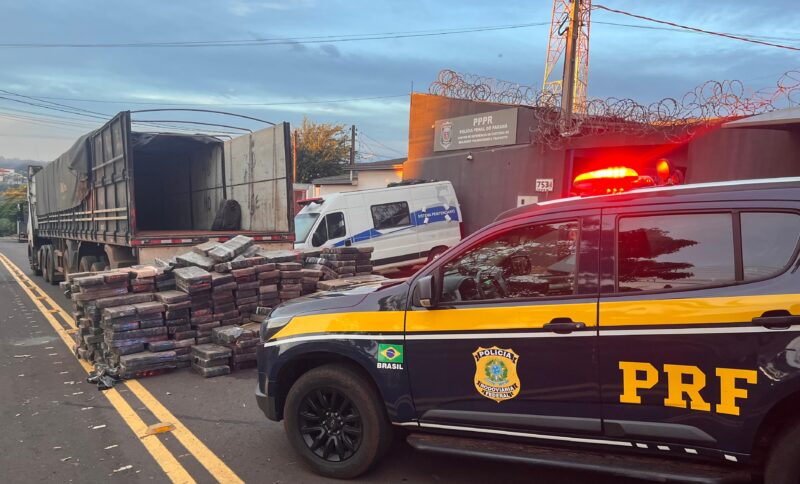 Toledo – PRF apreende carreta com mais de 5 toneladas de maconha