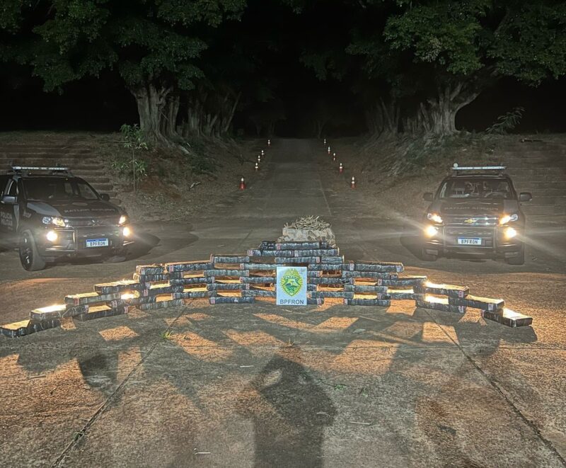 Mercedes – BPFron apreende 400 quilos de maconha em porto clandestino