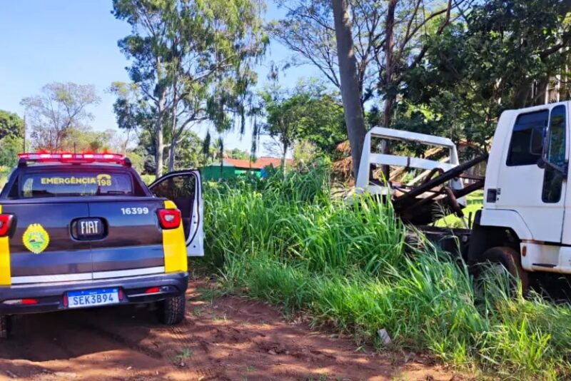 PR 580 – Condutor morre após perder o controle da direção em Umuarama