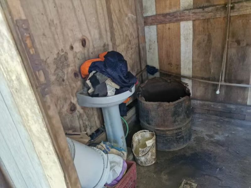 SC – Irmãos em situação de trabalho escravo dormiam entre animais e eram ‘pagos’ com cachaça