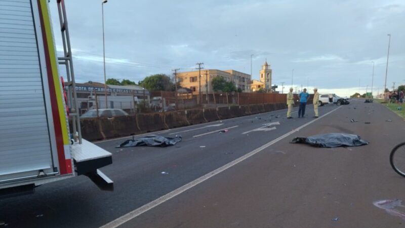 Medianeira – Três pessoas em uma moto batem em carro e morrem na BR-277