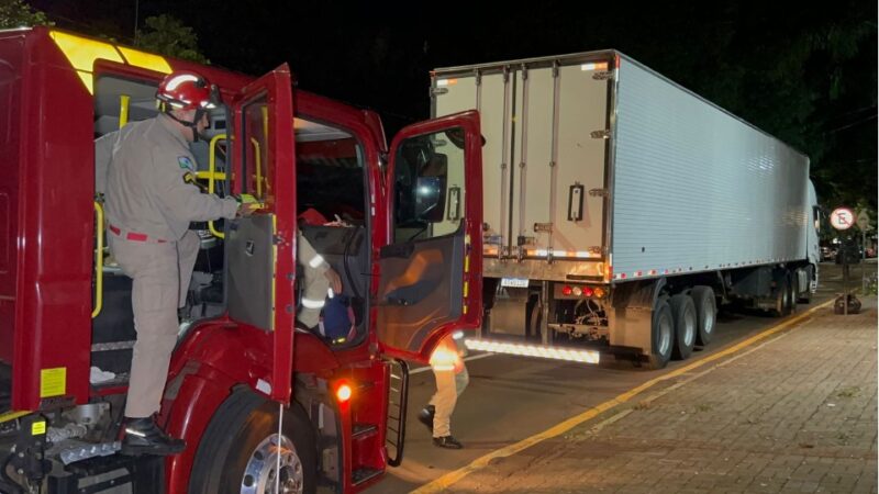 Toledo – Carga de maconha com cheiro de menta é apreendida no teto de carreta