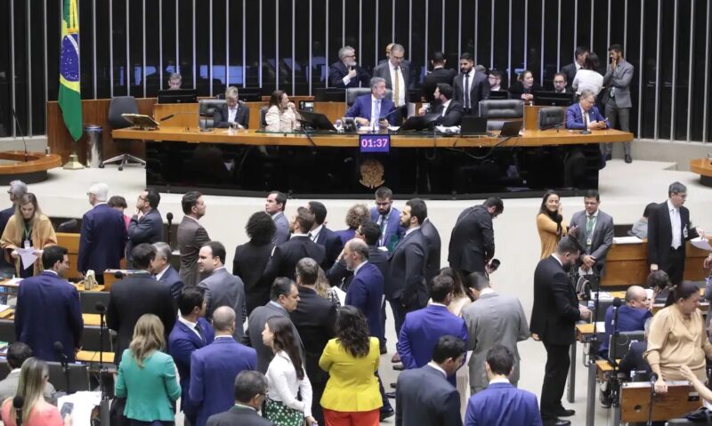 Bastidores – Deputados do Republicanos rejeitam ideia de federação com PP e União Brasil