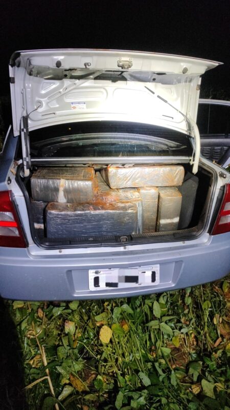 Guaíra – Policiais realizam apreensão de veículo carregado com 470 quilos de maconha