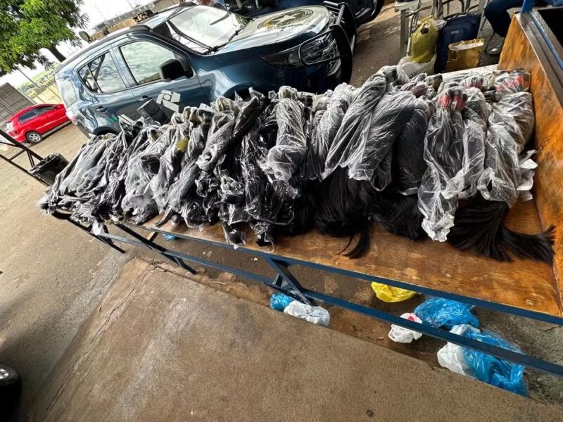 Paraná – Carro é flagrado com 188 quilos de cabelo humano contrabandeado em rodovia