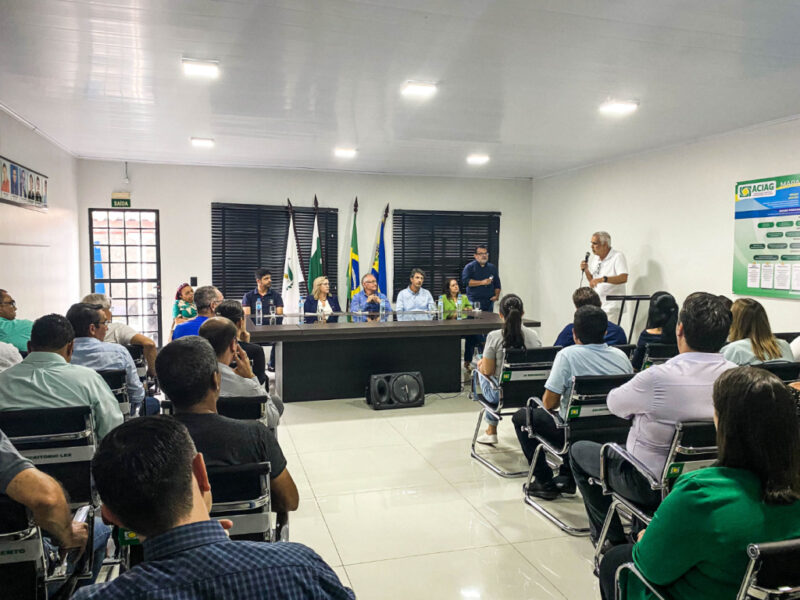 Fronteira – Empresários e lideranças debatem invasões de terras em Guaíra