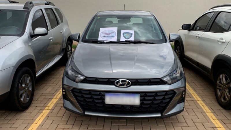 Cascavel – Homem furta carro e estoura limite dos cartões da namorada para curtir a ‘noitada’