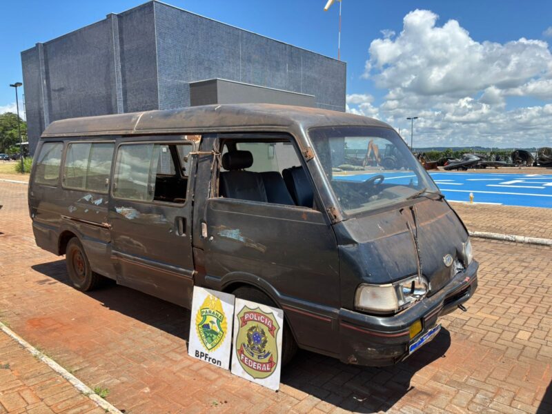 Mercedes – Policiais realizam apreensão de veículo utilizado para o transporte de ilícitos