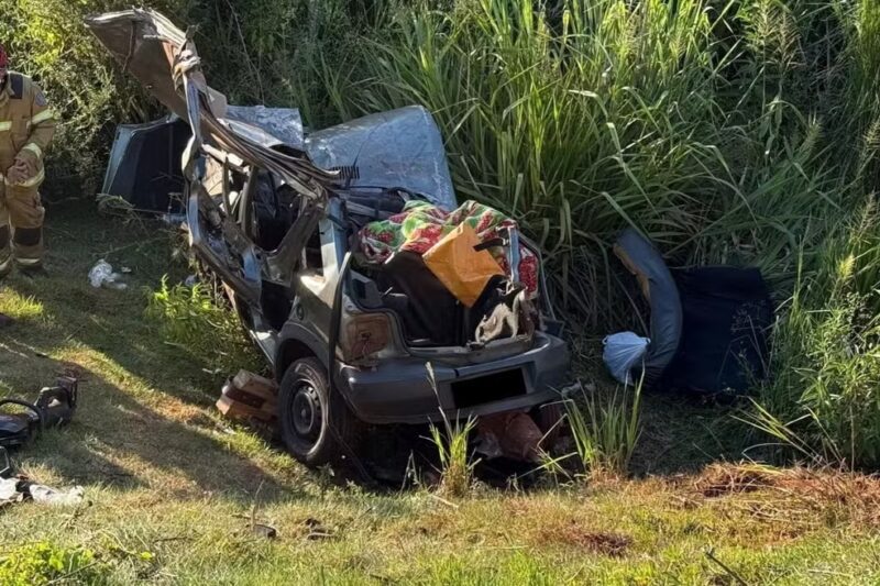 Campo Mourão – Homem morre após ser lançado para fora de carro durante capotamento em rodovia