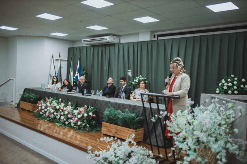 Guaíra – Sabrina Aquino inicia nova era de liderança na ACIAG