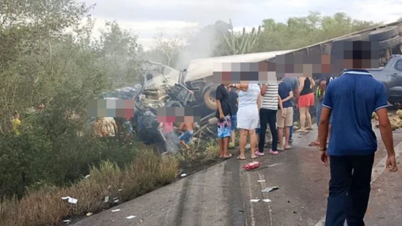 Tragédia – Acidente na Bahia deixa 16 mortos; caminhoneiro é preso