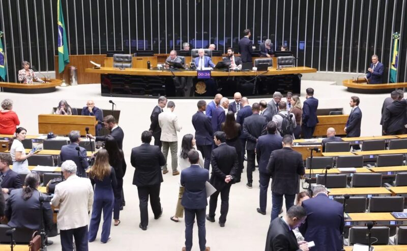 Brasília – Câmara aprova PEC que amplia imunidade tributária de igrejas