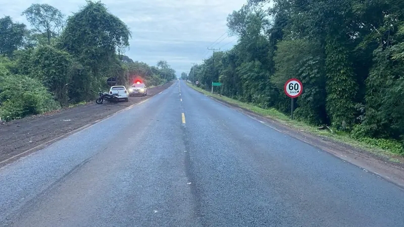 PR 317 – Acidente entre carros e moto deixa dois feridos em Santa Helena
