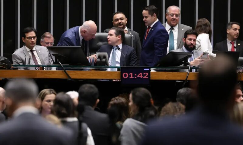Escala 6×1: relatório deve ser apresentado na próxima segunda-feira