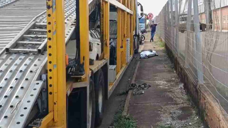 Toledo – Motorista de caminhão-cegonha morre após queda durante descarregamento