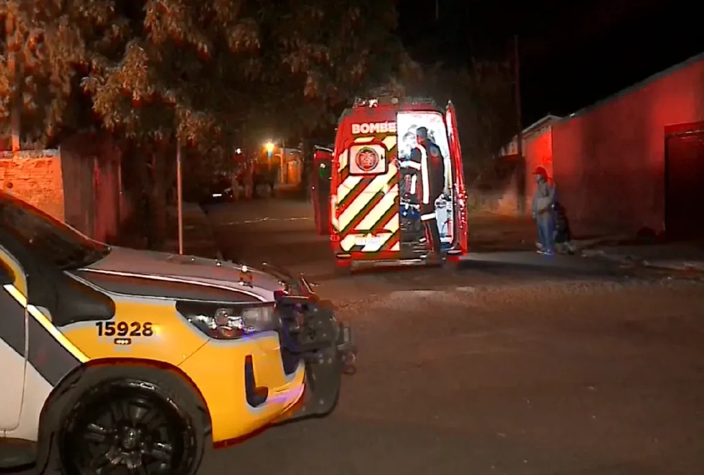 Crime – Jovem é morto com mais de 10 tiros na frente de bar no Paraná