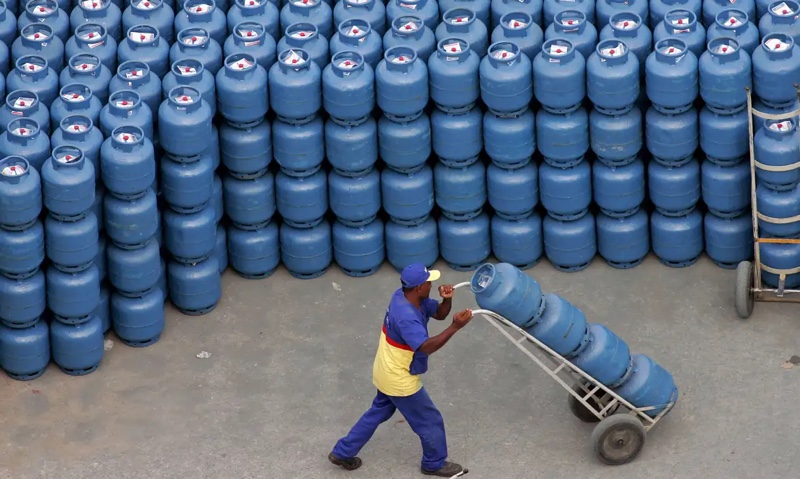 Economia – Governo libera R$ 330 milhões para segurar preço do gás de cozinha
