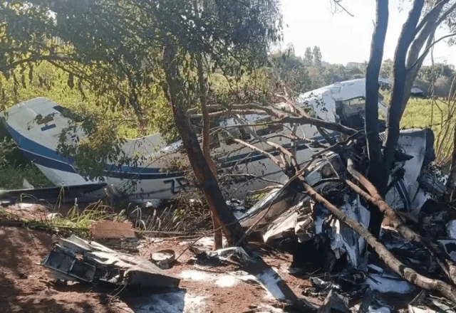 Paraguai – Avião com US$ 5 milhões e R$ 15 milhões cai e dinheiro é saqueado