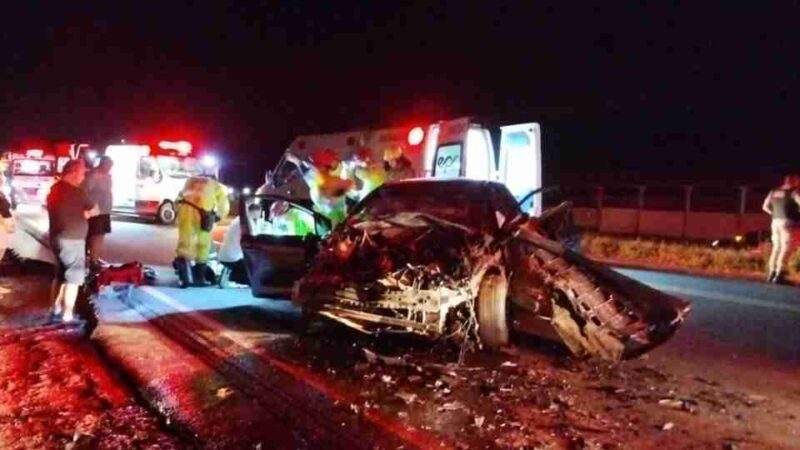 PR 323 – Motorista morre após bater na traseira de ônibus em Cruzeiro do Oeste