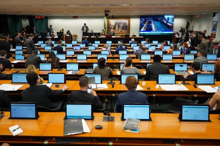 Brasília – CCJ vota PEC da 6×1 na quarta com favoritismo pela aprovação