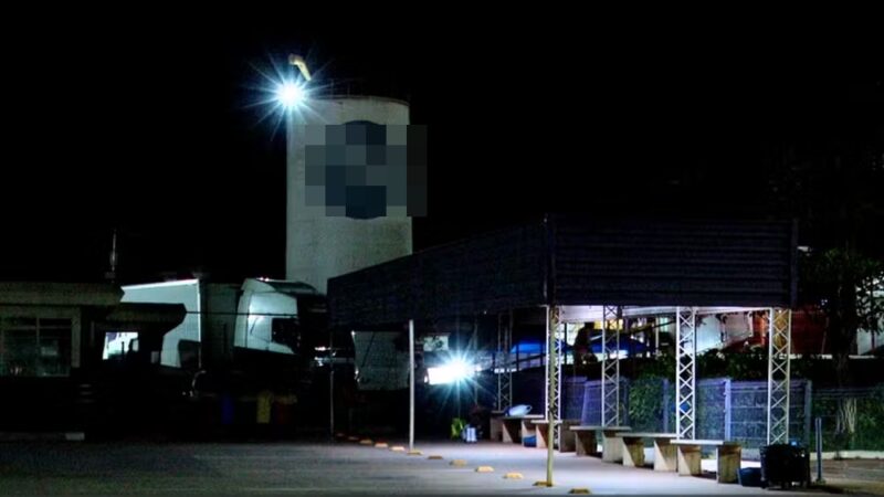 Umuarama – Homem mata colega de trabalho a facadas dentro de frigorífico