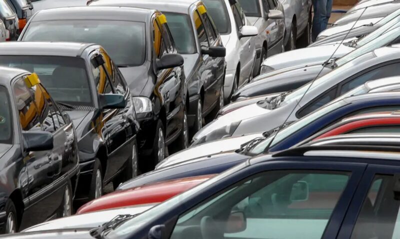 Economia – Financiamento de veículos cresce 12,8% no trimestre
