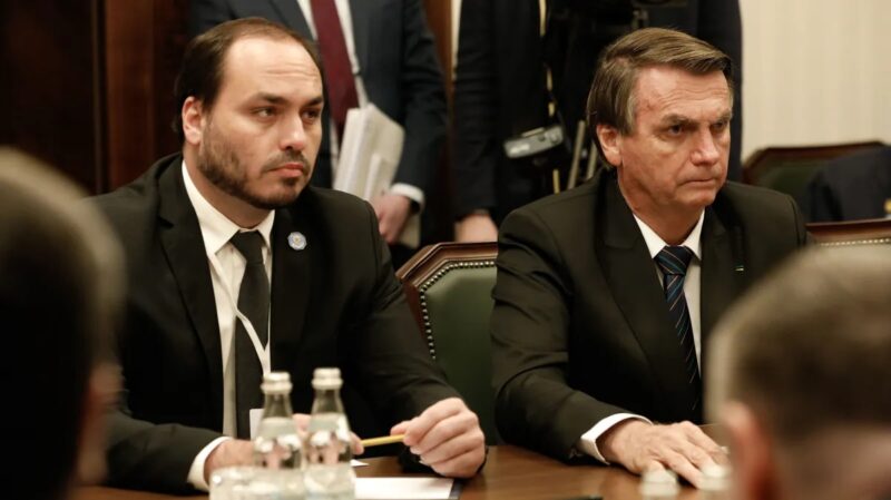 Eleições – Carlos diz que Jair Bolsonaro prepara lista de pré-candidatos em 2026