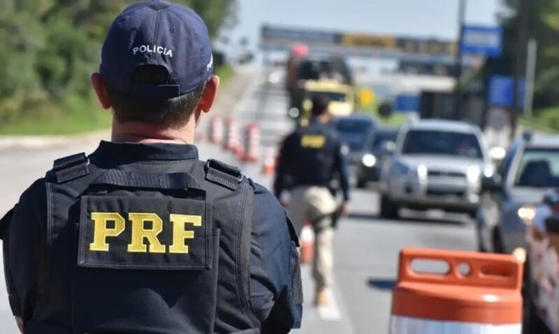 Trânsito – PRF alerta para aumento no fluxo de veículos na região de Guaíra durante o feriado prolongado da Consciência Negra