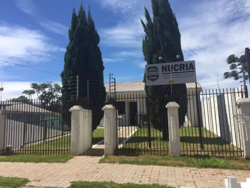Cascavel – Mãe denuncia sumiço da filha e acaba presa por maus-tratos após polícia encontrar bilhetes com castigos na casa delas